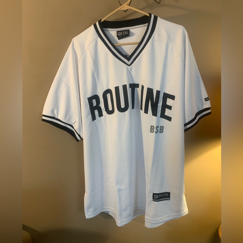 Routine Baseball Men's Jerseys Sz-2XL NWT Knitted Sleeve And Neck Ends